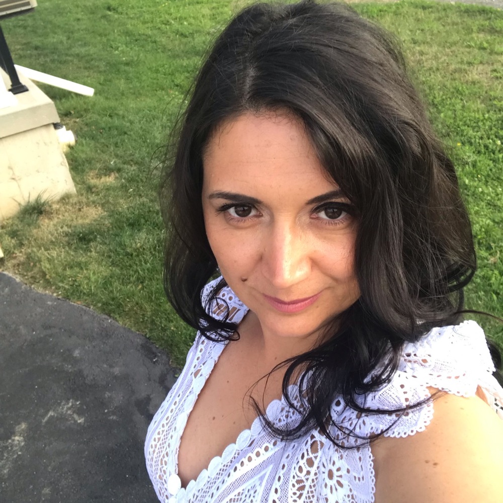 Meet your Posher, Adriana